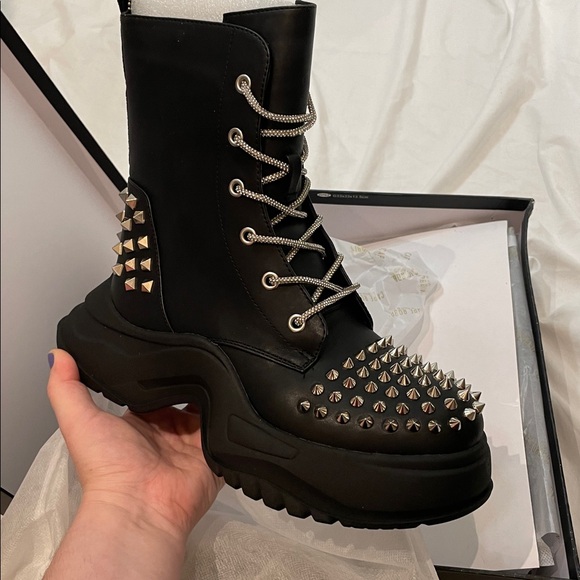 •CAPE ROBBIN• “Jadey” Spike Studs Rhinestone Chunky Lug Boots - Black // NIB - Picture 8 of 16